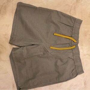 Fayettechill - Davey - Gray Athletic Shorts with Yellow Drawstring